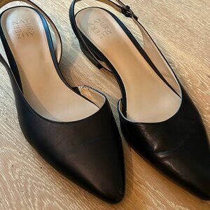 Naturalizer Banks Pump - Size 11